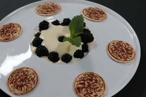 Quarkcrème mit Brombeeren