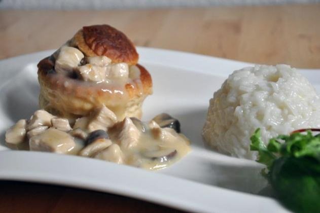 Königin-Pasteten mit Geflügel-Ragout