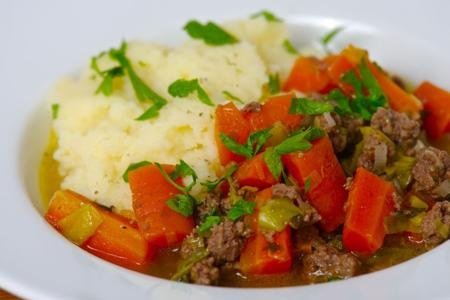 Rustikale Gemüse-Hackfleisch-Pfanne