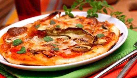 Pizza Speck e Funghi