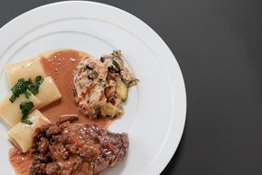 Rindsfilet mit Morchelnsauce und Pasta