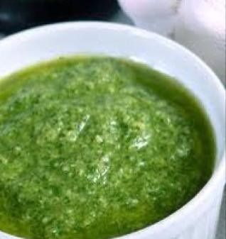 Grünes Pesto (Genovese)