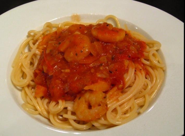 Spaghetti mit Tomaten-Scampi Sauce