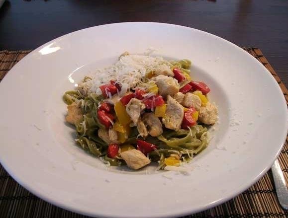 Hähnchen-Tagliatelle