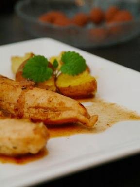 Hühnchen in Dattel-Zitronenmelisse-Sauce
