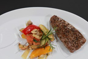 Thunfischsteaks mit Ofengemüse