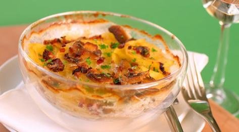 Kartoffel-Champignon-Gratin mit Speck