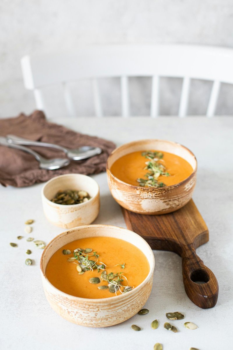 Kürbissuppe mit gerösteten Kürbiskernen