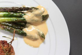 Sauce Hollandaise mit Blutorangen