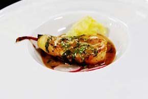 Birne mit Blauschimmelkäse-Sauce
