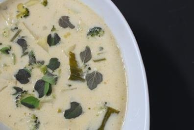Kartoffel-Broccoli-Suppe mit Gruyère-Croutons