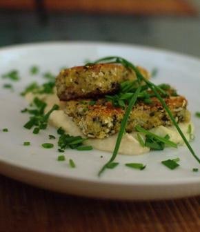 Geräucherter Tofu im Kürbiskernmantel