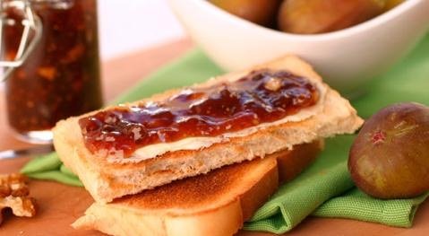 Feigenmarmelade mit Walnüssen