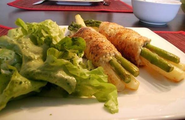 Spargel-Schnitzel-Röllchen