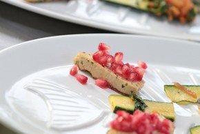 Bärlauchtofu mit Granatapfel