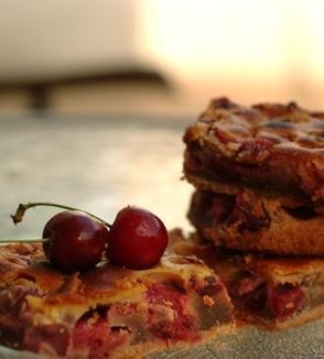 Kirschkuchen mit Marzipanguss