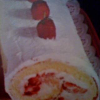 Erdbeer-Roulade