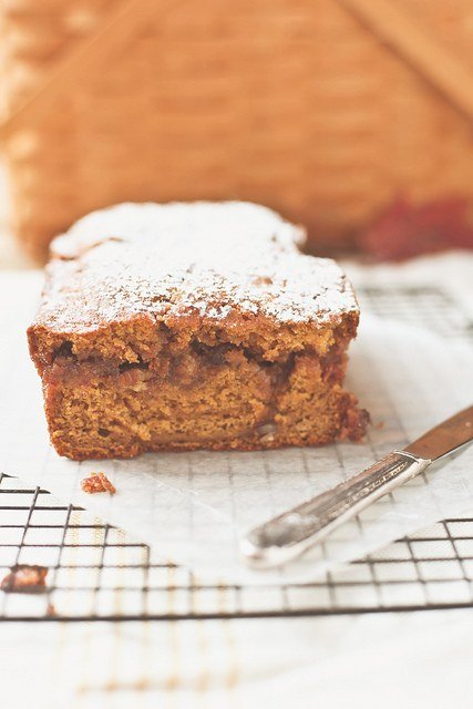 Kürbisbrot mit Zimt-Pekannuss-Füllung
