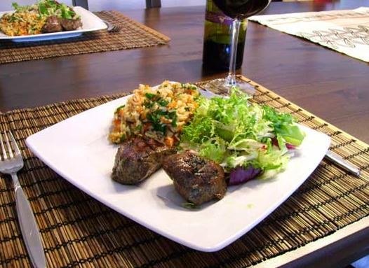 Lammsteaks mit griechischer Reis