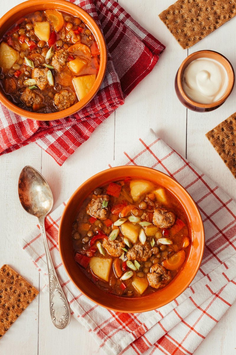 Potaje de lentejas con albóndigas