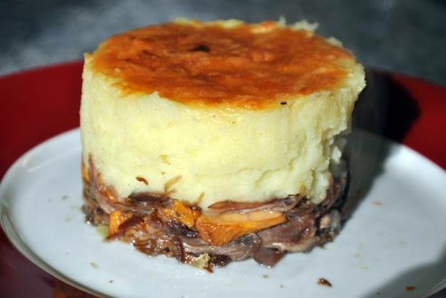 Auflauf mit Enten-Confit und Kartoffel-Püree
